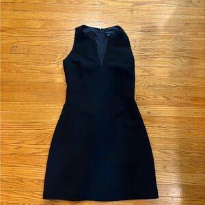 Love this dress! Doesn’t fit- banana republic black dress